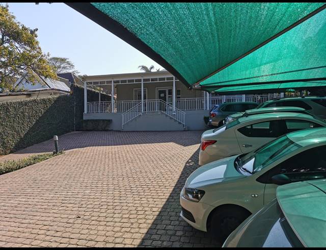 400M² OFFICE TO LET IN ESSENWOOD